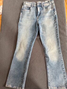 We The Free Women's Light Blue Washed Low Maintenance Mid Rise Crop Boot size 28